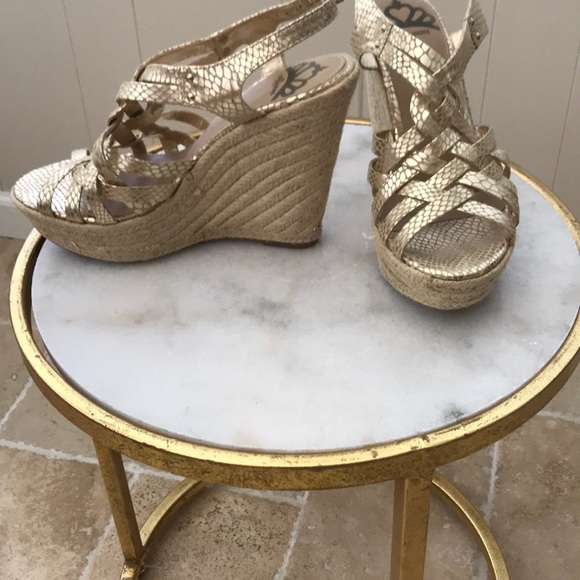 bright pink air max 270